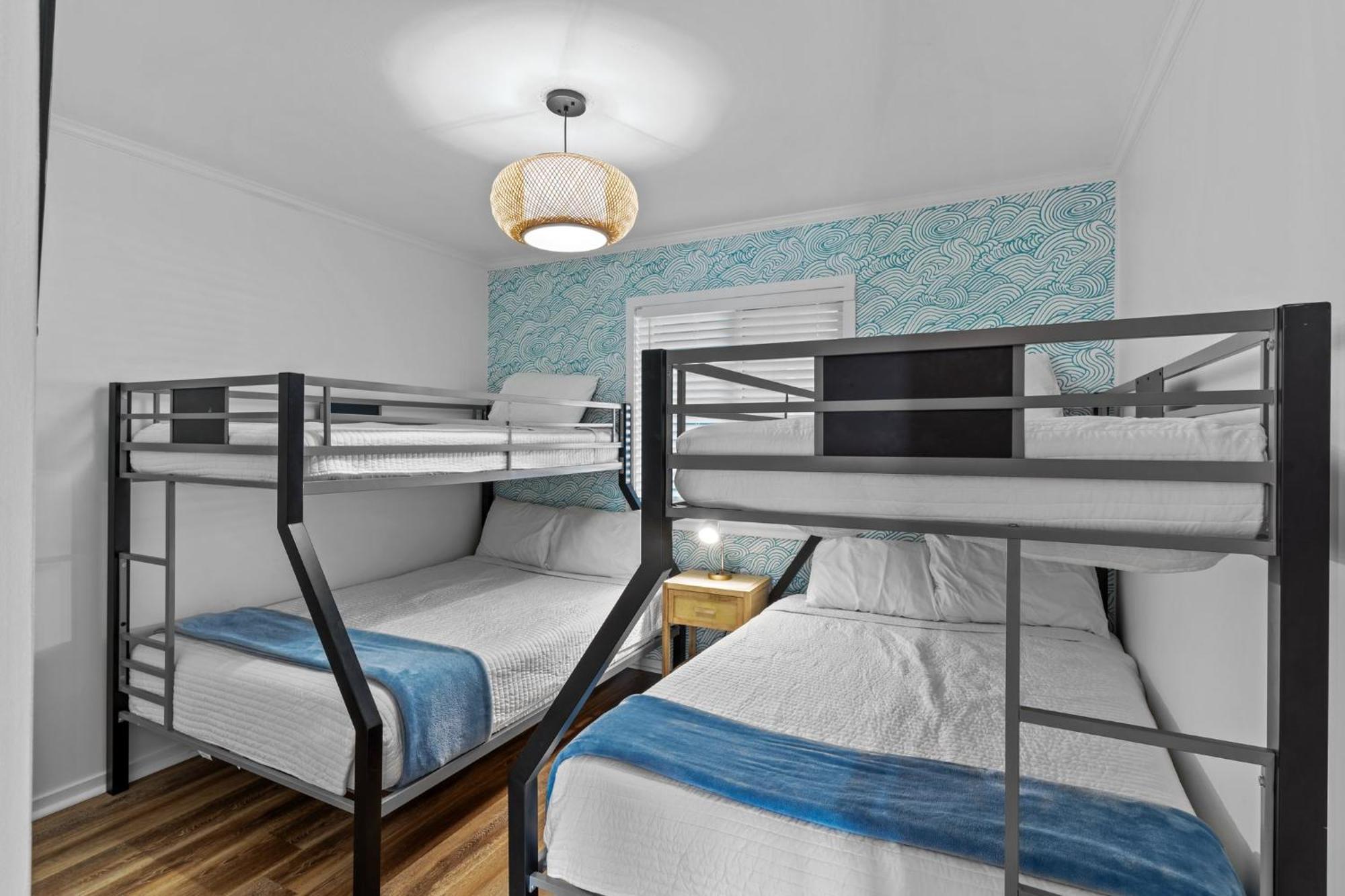Hang Ten Hideaway, Pool, Condo, Parking - 6 Person Max Occupancy Carolina Beach Bagian luar foto