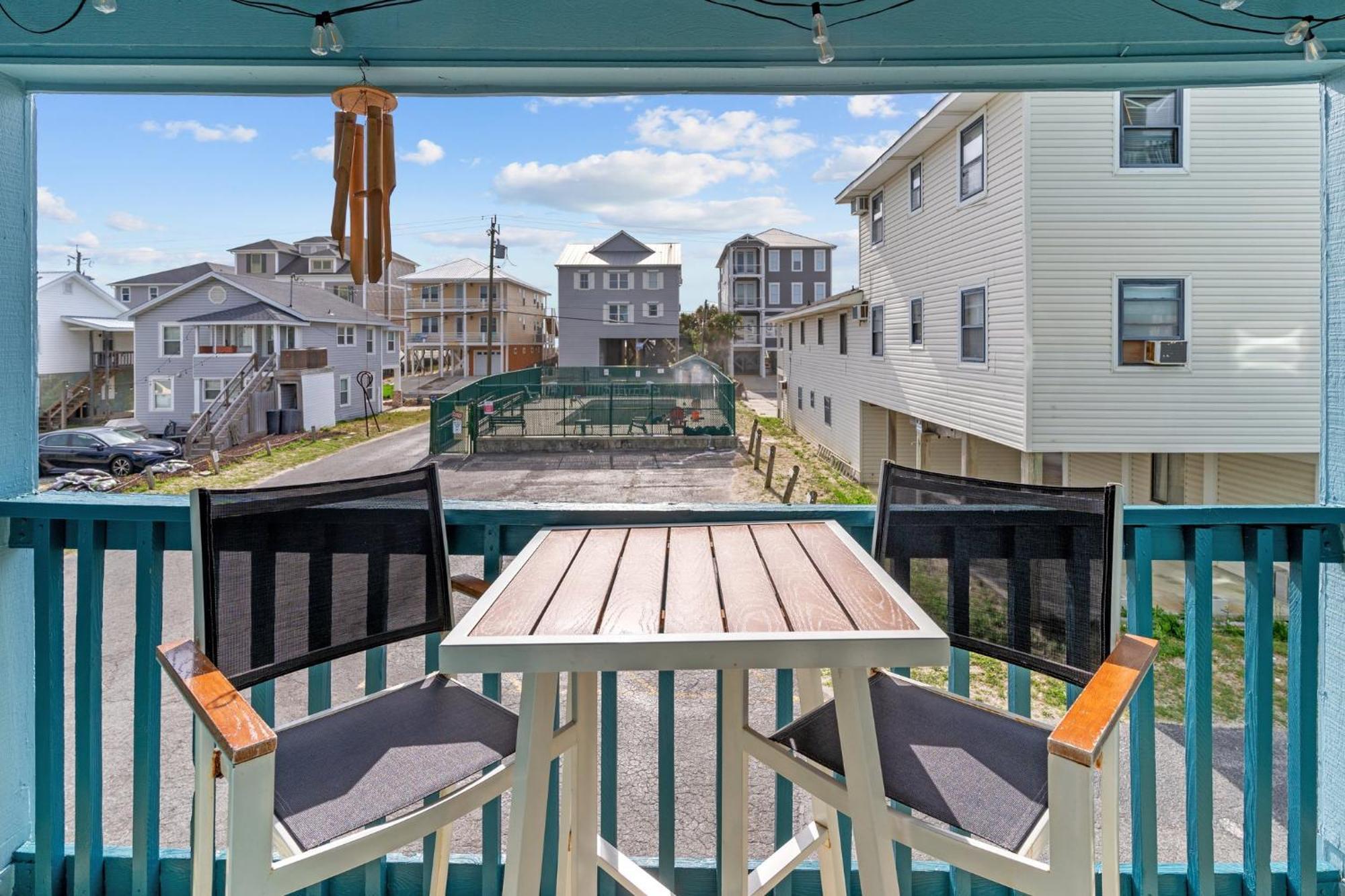 Hang Ten Hideaway, Pool, Condo, Parking - 6 Person Max Occupancy Carolina Beach Bagian luar foto