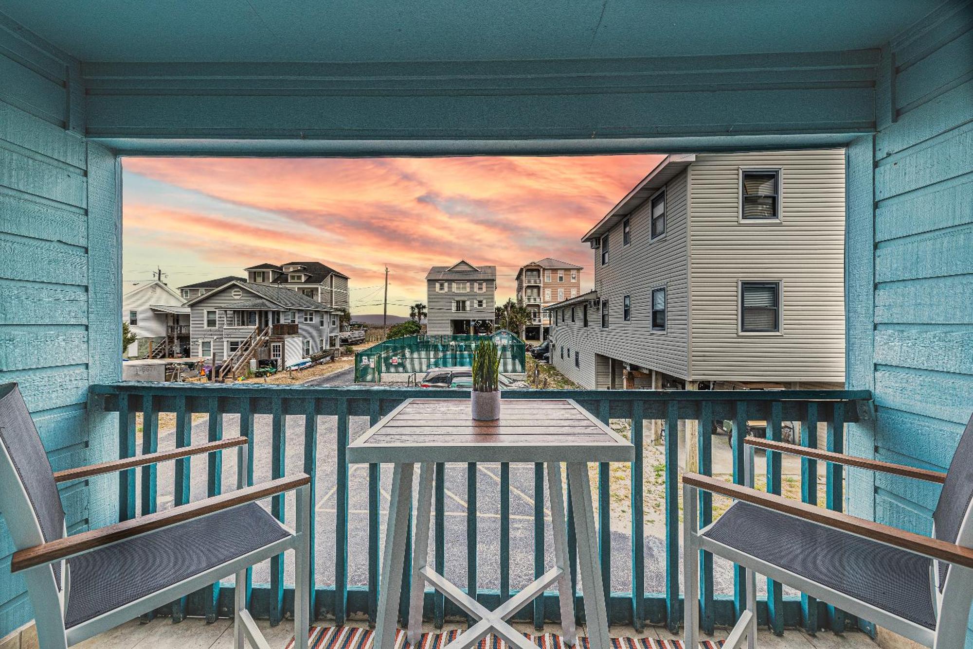 Hang Ten Hideaway, Pool, Condo, Parking - 6 Person Max Occupancy Carolina Beach Bagian luar foto