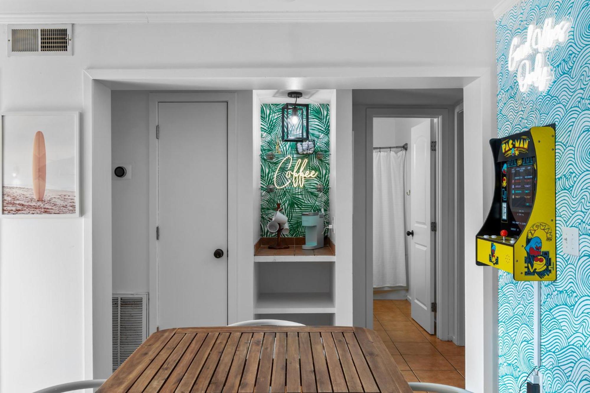 Hang Ten Hideaway, Pool, Condo, Parking - 6 Person Max Occupancy Carolina Beach Bagian luar foto